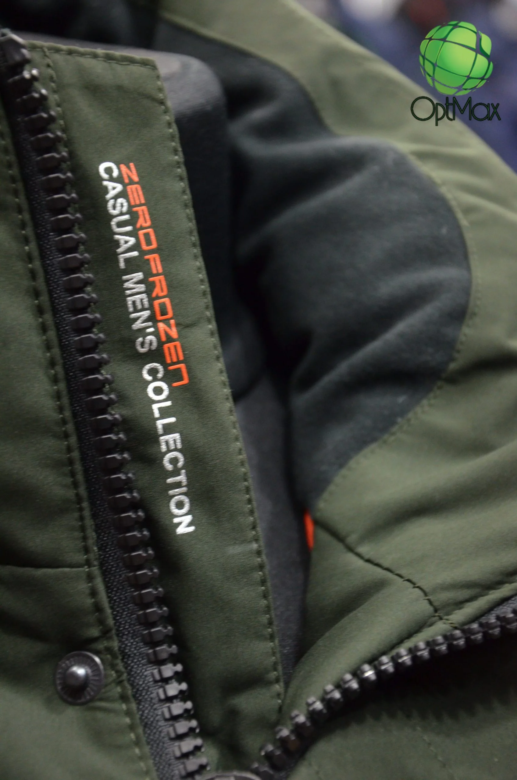 Внутренняя планка куртки Zero Frozen ZF70101 с надписью "Zero Frozen casual men's collection"