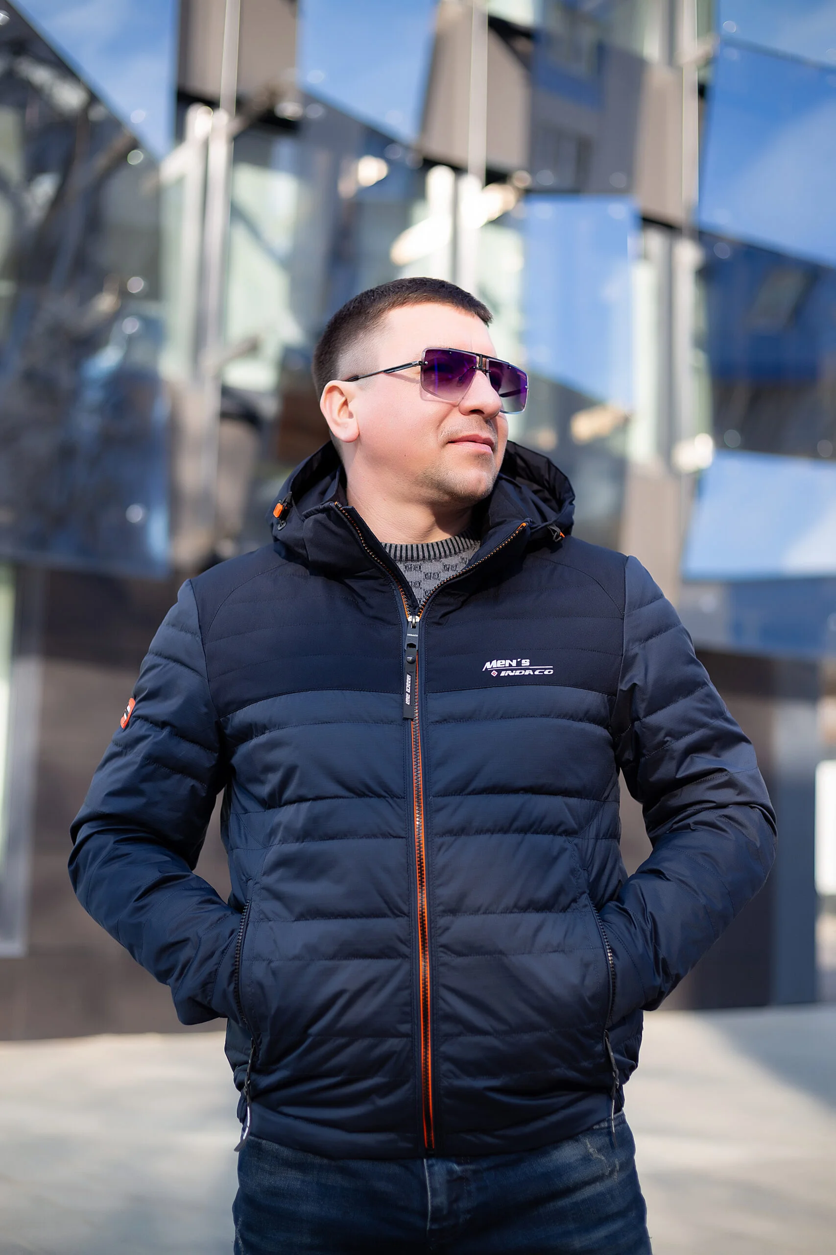 Темно-синя куртка Indaco IC21-1061, передній вигляд із капюшоном