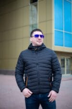 Чоловіча куртка для весни, чорний колір, вигляд спереду.