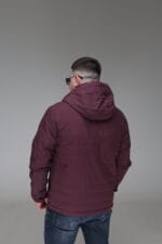 Весенне-осенняя куртка Black Vinyl, вид со спины, винный цвет.