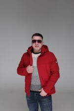 Расстегнутая, красная, мужская куртка Black Vinyl TC 21-1812