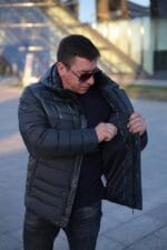 Чоловіча зимова куртка-жилет Black Vinyl С21-1733 зі знімними рукавами. - Зображення 19