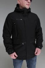 Чорна демісезонна чоловіча куртка Black Vinyl TC23-2220, вигляд напівобертом.