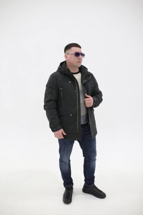 Мужская куртка Black Vinyl TC23-2220 хаки, вид полуобертом.