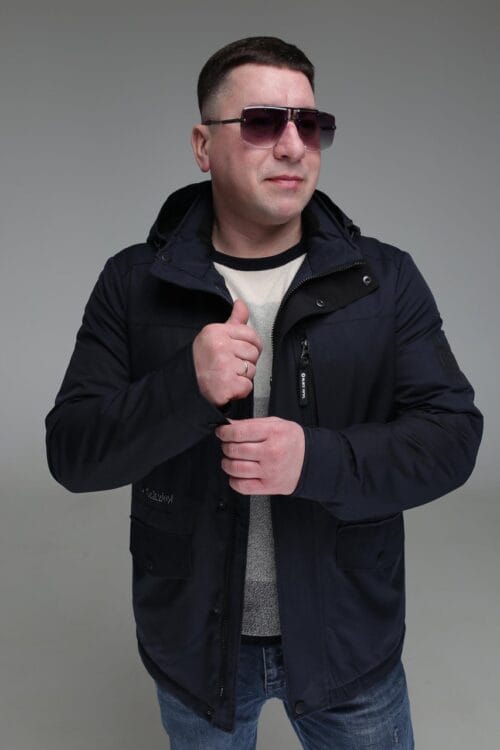 Вид спереди расстегнутой куртки Black Vinyl TC-1823