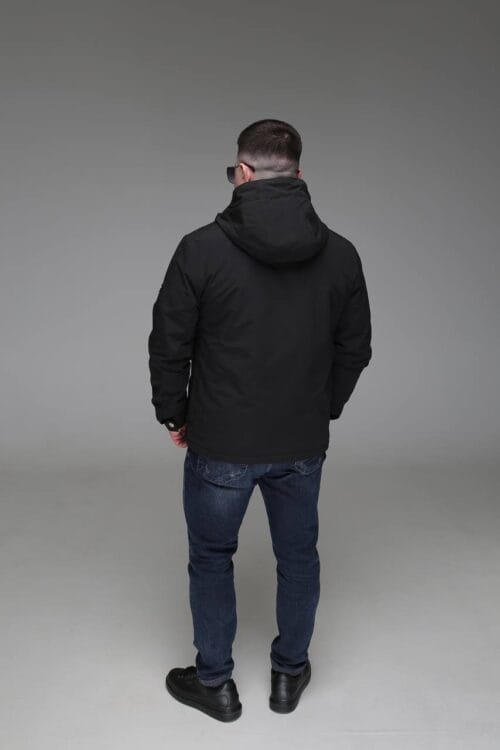 Чоловіча демісезонна куртка Black Vinyl TC23-2197, чорний колір, вид зі спини.