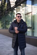 Чоловіча довга зимова куртка Black Vinyl С23-2289CQ колір темно синій - Зображення 2