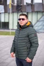 Чоловіча куртка Black Vinyl C23-2259CQ колір 18#d-green