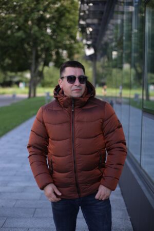 Мужская куртка Black Vinyl С23-1763С цвет терракота