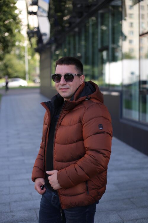 Мужская зимняя куртка Black Vinyl С23-1763С в терракотовом цвете