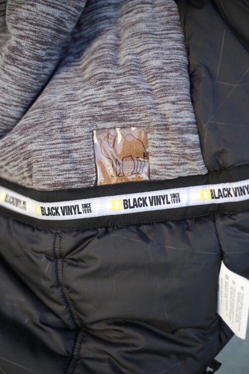 Мужская куртка Black Vinyl С23-2269M2 черная с флисовой подкладкой
