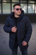 Зимняя куртка черный винил C23-2237C в цветовом парне для мужчины