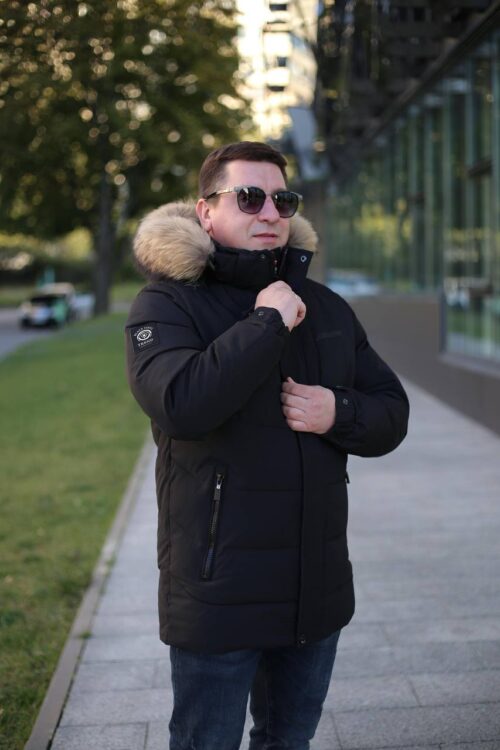Теплая куртка Black Vinyl С23-2301 М2 в черном цвете для мужчины