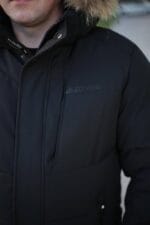 Зимняя теплая куртка Black Vinyl С23-2301 М2 в черном цвете для мужчины