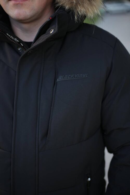 Зимняя теплая куртка Black Vinyl С23-2301 М2 в черном цвете для мужчины