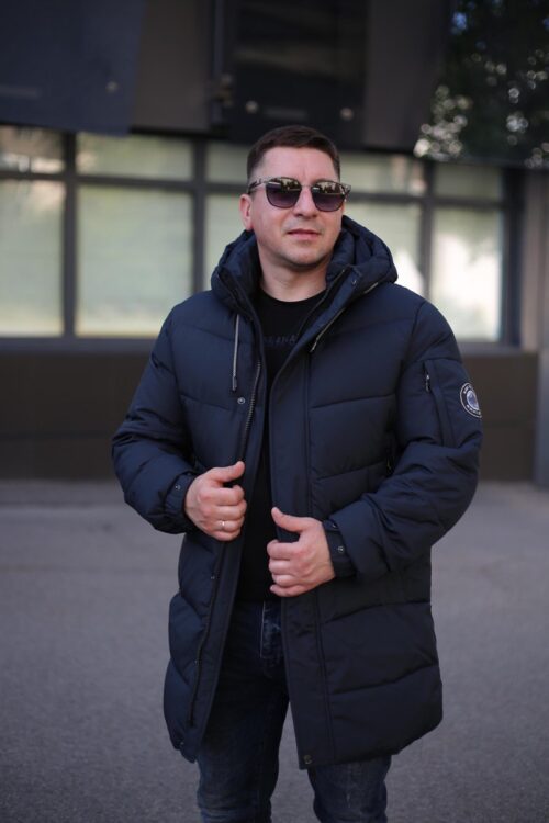 Зимняя куртка Black Vinyl C23-2230C для мужчины в темно-синем цвете