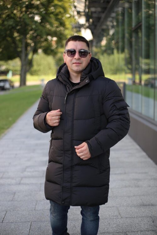 Зимняя куртка Black Vinyl С23-2278С для мужчины в черном цвете