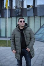 Зимняя куртка Black Vinyl С23-2252С в оливковом цвете для мужчины
