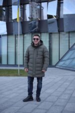 Стильная зимняя куртка Black Vinyl С23-2252С в цвете для мужчины