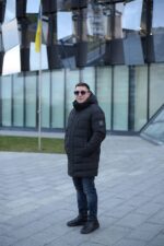 Куртка Black Vinyl С23-2301 М2 в черном цвете для мужчины на зиму