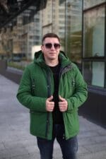 Зимняя теплая куртка Black Vinyl С18-1328 S16 в зеленом цвете для мужчины