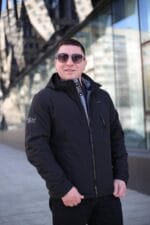 Куртка Black Vinyl TC24-2337 в черном цвете для мужчины на осень