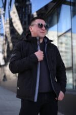 Осенняя куртка Black Vinyl TC24-2337 для мужчины черная