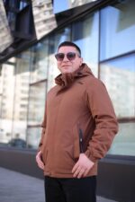 Осенняя теплая куртка Black Vinyl TC24-2338 в коричневом цвете для мужчины