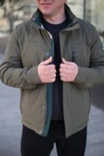 Стильна зимова куртка Black Vinyl TC24-2368 в олива кольорі для чоловіка