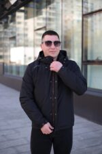 Осенняя куртка Black Vinyl ТС23-2201 в черном цвете для мужчин