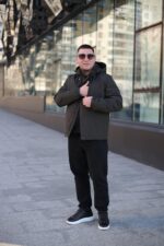 Осенняя куртка Black Vinyl ТС23-2201 в цвете хаки для мужчины