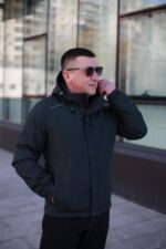 Осенняя куртка Black Vinyl ТС23-2201 в цвете малахит для мужчин