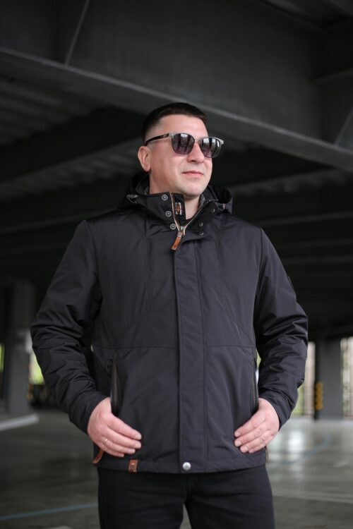 Осенняя куртка Black Vinyl TC24-2335 в цвете черный-шоколад для мужчины