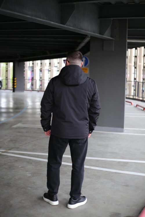 Стильная весенняя куртка Black Vinyl TC24-2335 в цвете черный-шоколад для мужчины