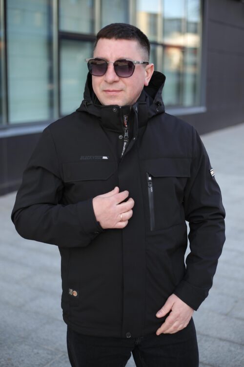 Осенняя куртка Black Vinyl ТС24-2361 в черном цвете для мужчин