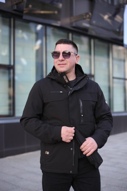Стильная осенняя куртка Black Vinyl ТС24-2361 в черном цвете для мужчины