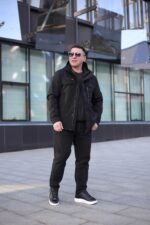 Теплая осенняя куртка Black Vinyl ТС24-2361 в черном цвете для мужчины