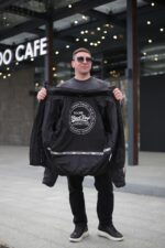 Осенняя куртка Black Vinyl BТС24-2373 в черном цвете для мужчин