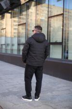 Осенняя куртка Black Vinyl ТС24-2375 в черном цвете для мужчины