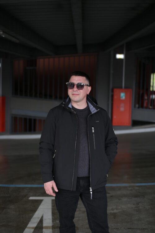 Осіння куртка Black Vinyl TC24-2388 в чорному кольорі для чоловіків