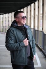 Осіння куртка Black Vinyl TC24-2388 в кольорі малахіт для чоловіка