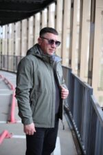 Чоловіча осіння куртка Black Vinyl TC24-2388 в кольорі олива
