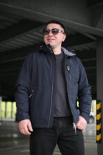 Осіння куртка Black Vinyl TC24-2388 в кольорі темно-синій для чоловіків