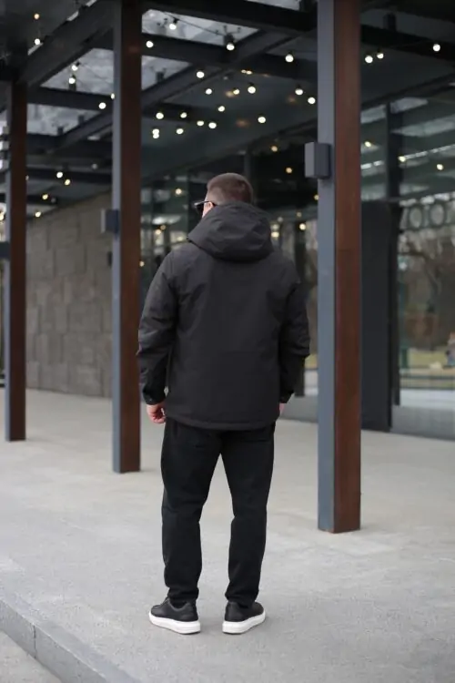 Осенняя куртка Black Vinyl ТС23-2200 в черном цвете для мужчины