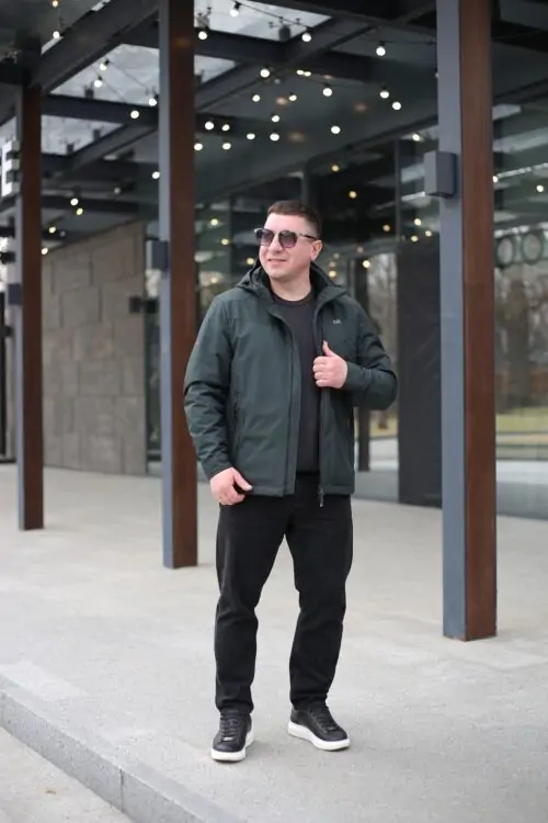 Осенняя куртка Black Vinyl ТС23-2200 в цвете малахит для мужчины
