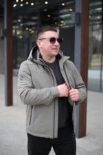 Осіння куртка Black Vinyl ТС23-2200 в кольорі олива для чоловіків