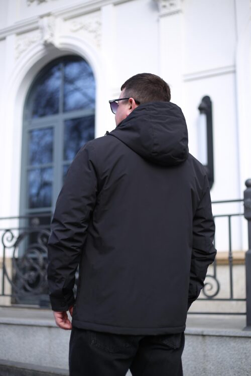Осенняя куртка Black Vinyl TC24-2356 в черном цвете для мужчин