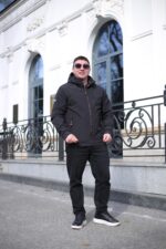 Теплая осенняя куртка Black Vinyl TC24-2356 в черном цвете для мужчины