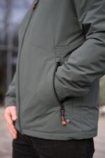 Осенняя теплая куртка Black Vinyl TC24-2356 в цвете малахит для мужчины