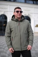 Мужская осенняя куртка Black Vinyl TC24-2356 в оливковом цвете